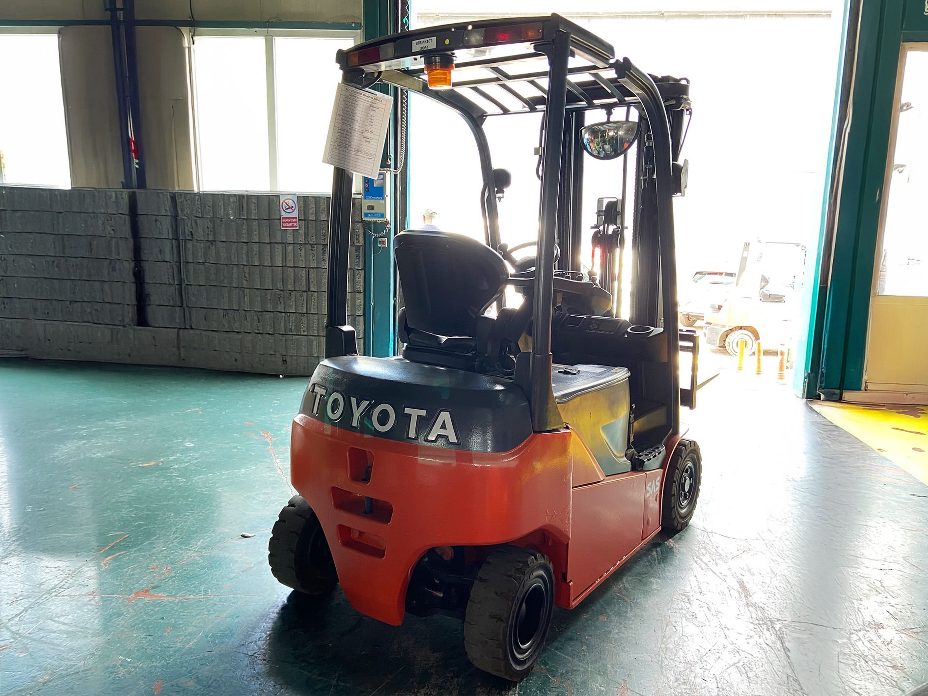 Toyota 4 Tekerlekli 48V 1.6t Elektrikli Forklift 8FBMK16T