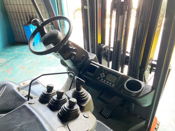 Toyota 4 Tekerlekli 48V 1.6t Elektrikli Forklift 8FBMK16T
