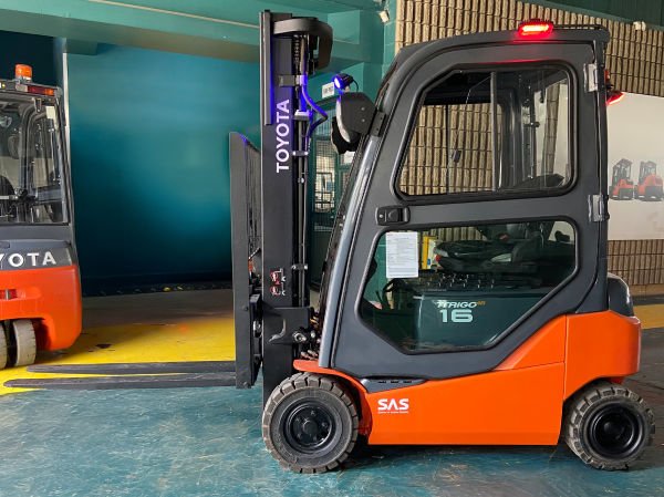 Toyota 4 Tekerlekli 48V 1.6t Elektrikli Forklift 8FBMK16T