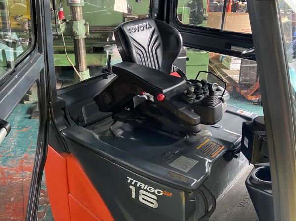 Toyota 3 Tekerlekli 48V 1.6t Elektrikli Forklift 8FBEK16T